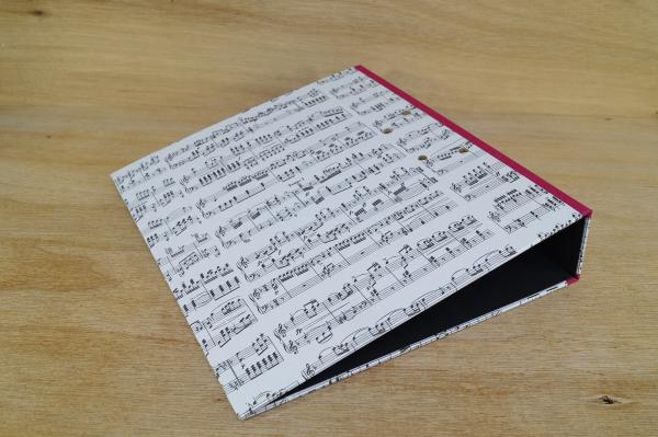 Somewhat different sheet music folder for filing choir notes